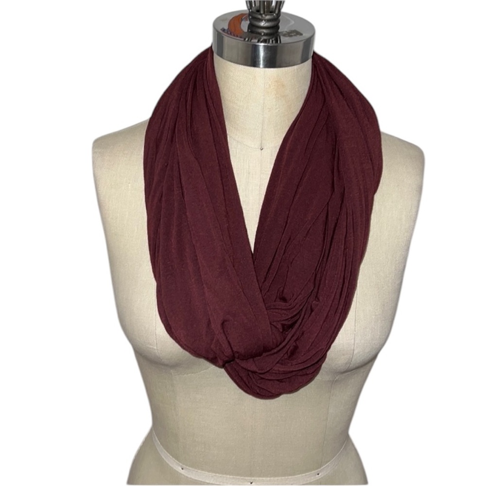 Pretty Plum Infinity Scarf OS Made in Italy